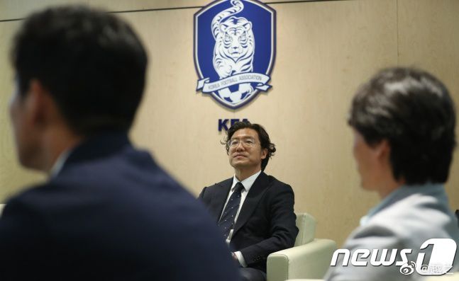 嘉士伯全球赞助总监露易丝-巴赫表示：“我们非常自豪能为嘉士伯与利物浦足球俱乐部之间的标志性合作关系，再增添10年。